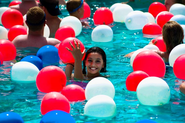 GG RTW Mexico Katie Balloons PDC LR